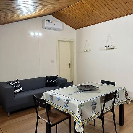 Apartmán La Mansarda Di Melo CTA Exteriér fotografie